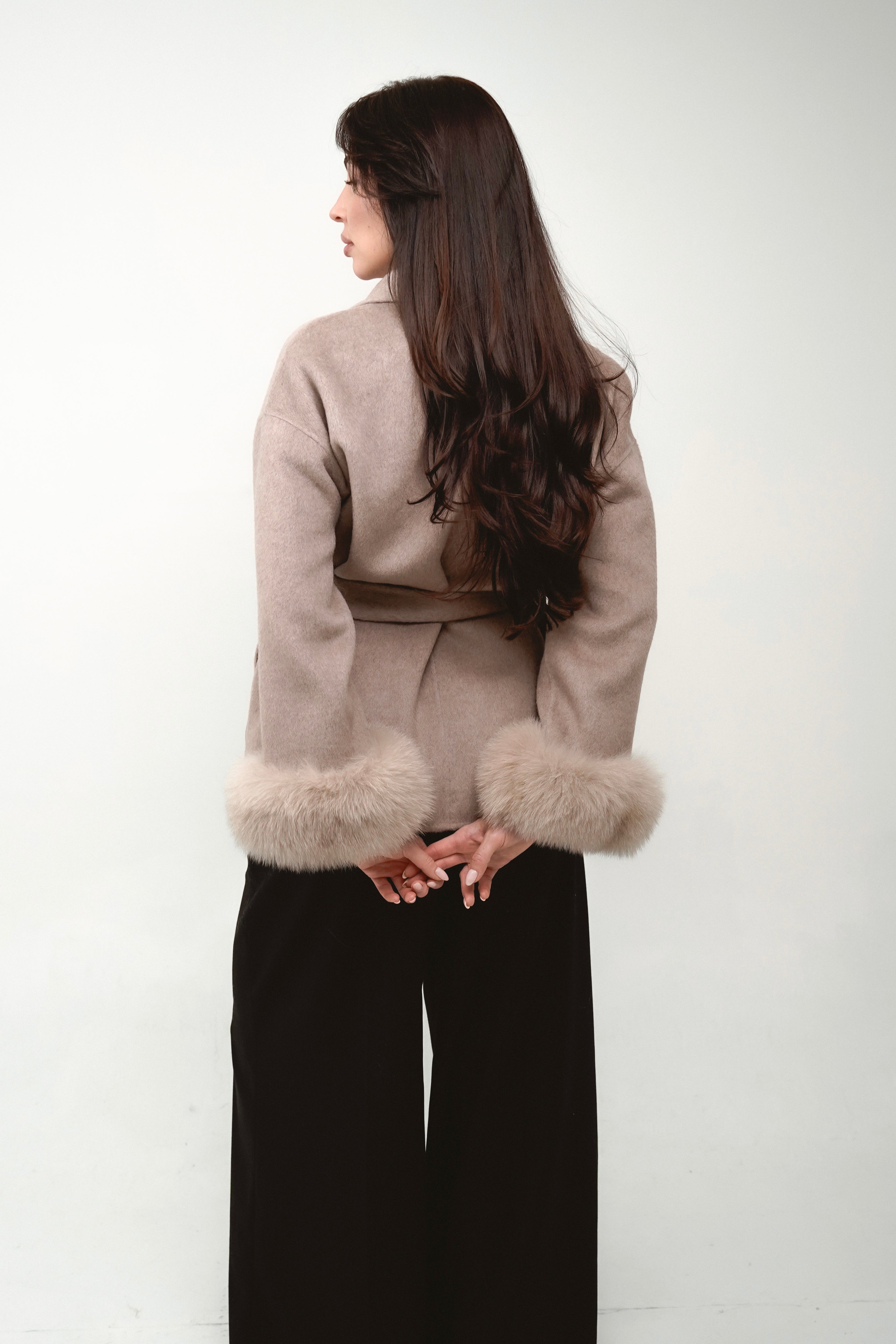 Wool coat rona finefurs with real fox fur with belt vlněný kabát s liškou