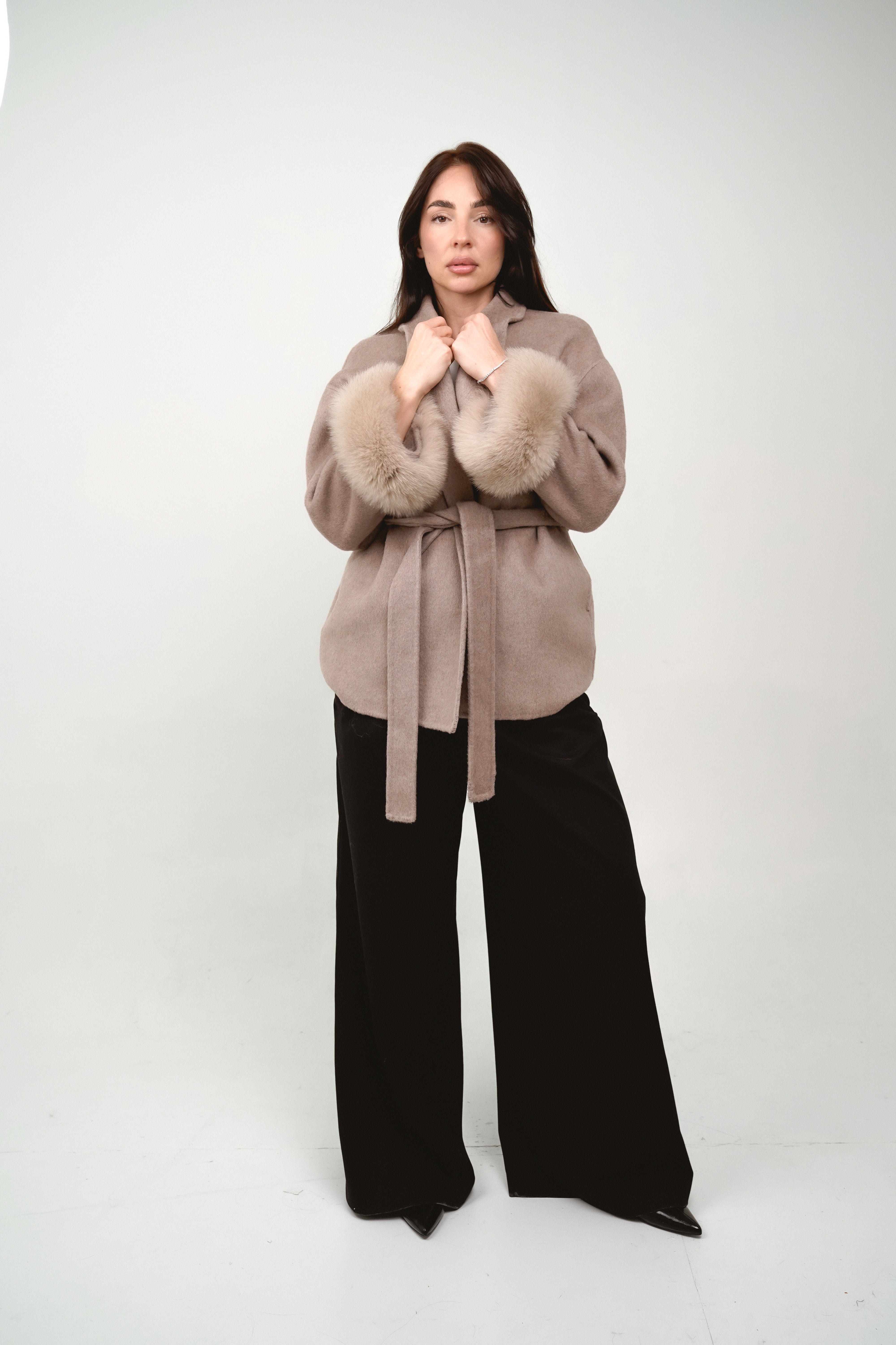 Wool coat rona finefurs with real fox fur with belt vlněný kabát s liškou